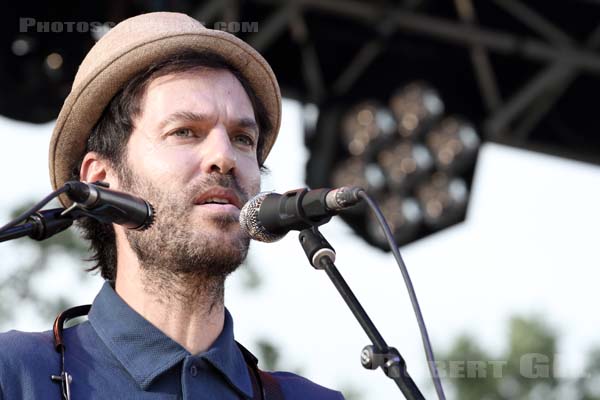 PIERS FACCINI - 2011-09-11 - PARIS - Parc de Bagatelle - 